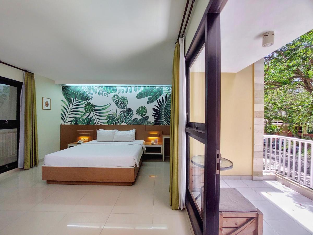 Shinta Guesthouse Malang Exterior photo