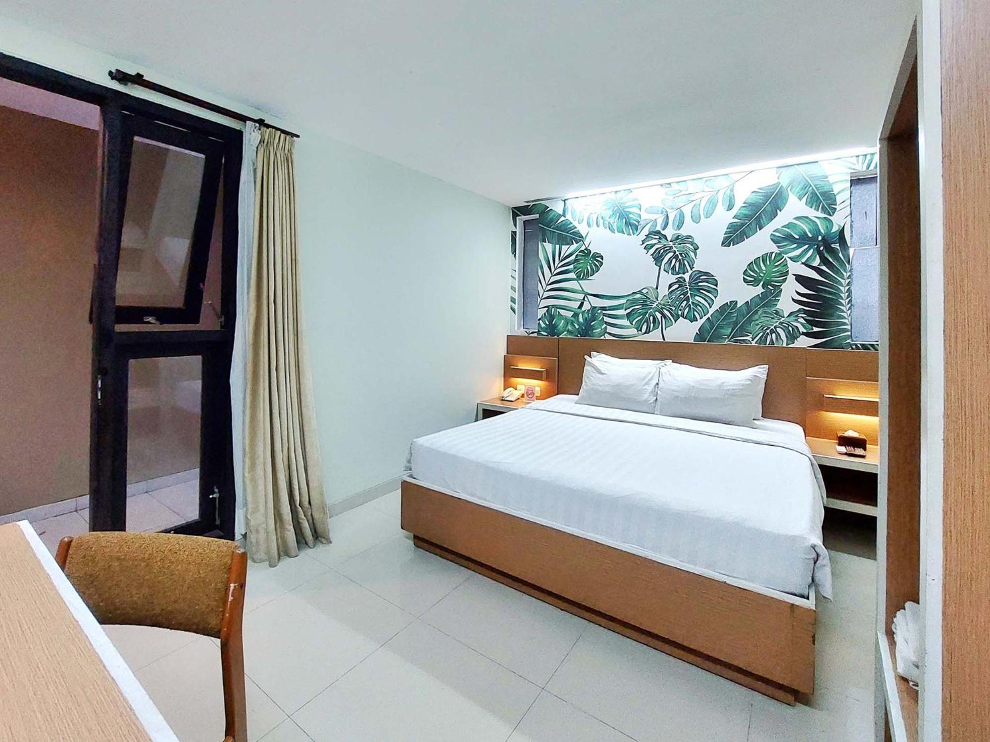 Shinta Guesthouse Malang Exterior photo